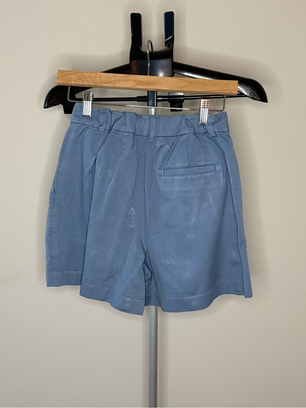 Old Navy Extra High-Rise Tailored Shorts | Blue | XS - Picture 7 of 9